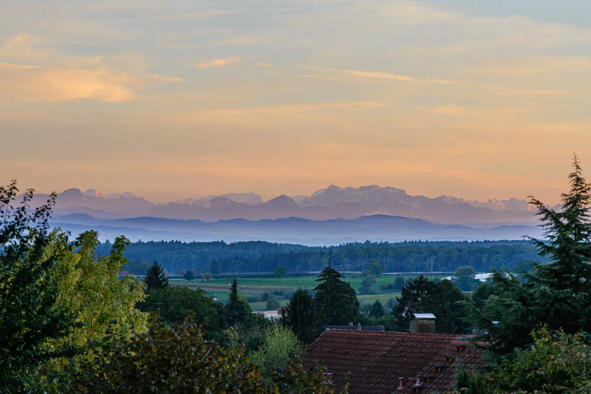 Abendrot über der Bodenseelandschaft
